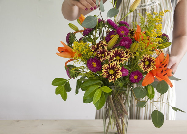 Arrange Your Flowers Like a Pro! {10 Tried-and-True Tips and Tricks} | Flowers, How to Arrange Flowers, Flower Arrangement Tips and Tricks, Arranging Flowers, How to Preserve Flowers, Floral Design Tips and Tricks